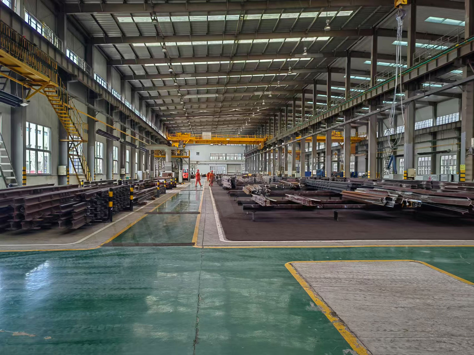 Rail profiles arranged inside a production workshop